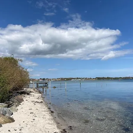 アパート Smukke Omgivelser I Troense