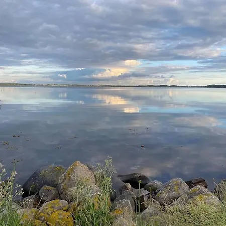 Smukke Omgivelser I Troense