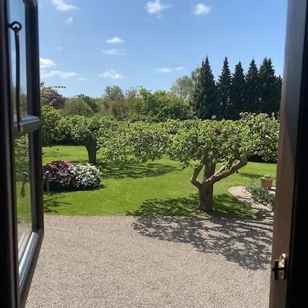 アパート Smukke Omgivelser I Troense *