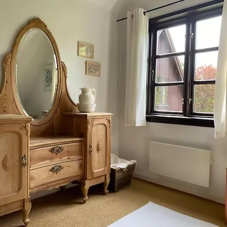 アパート Smukke Omgivelser I Troense *