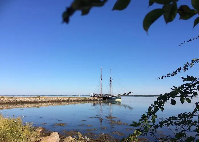 Smukke Omgivelser I Troense * Svendborg